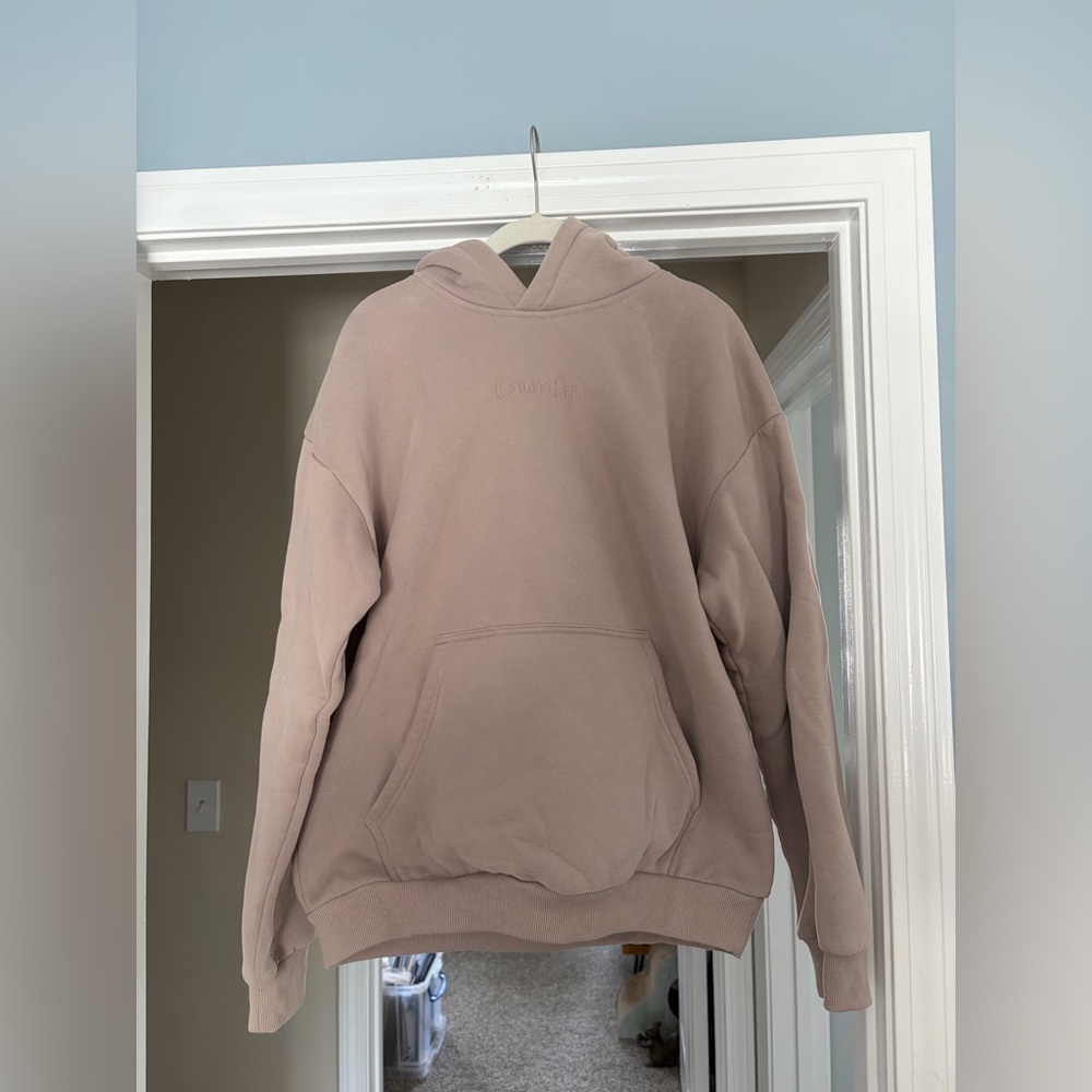 Comfrt Signature Hoodie and Sweatpants Set• size large• color:BARK•condition:new